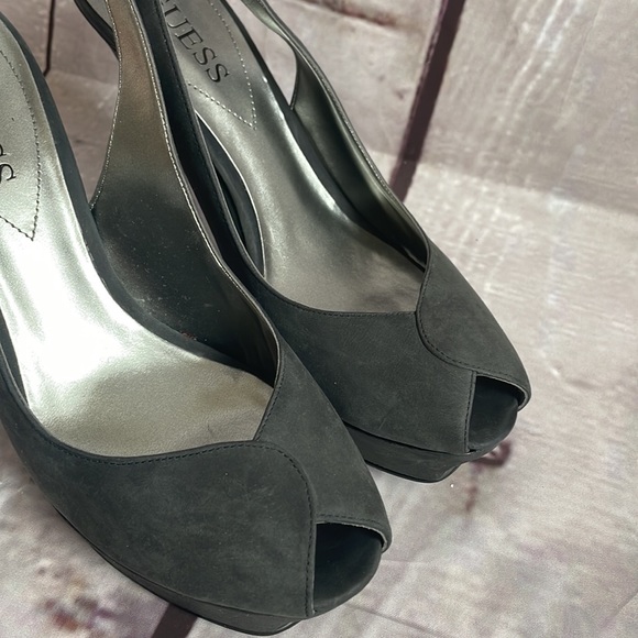 Guess Suede peep toe Heels in size 7.5 NIB! - Picture 2 of 11